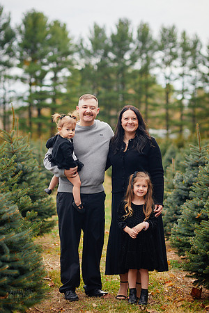 Holiday Mini Sessions at Sugar Pines Farm in Chesterland
