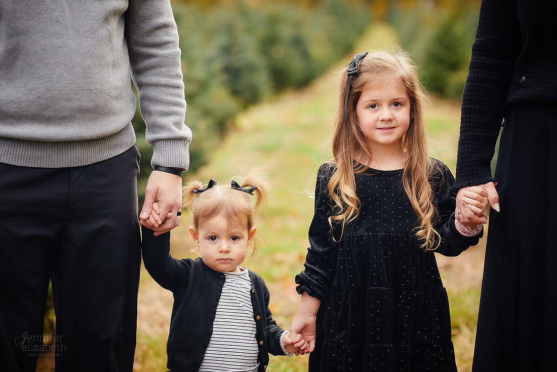 Holiday Mini Sessions at Sugar Pines Farm in Chesterland