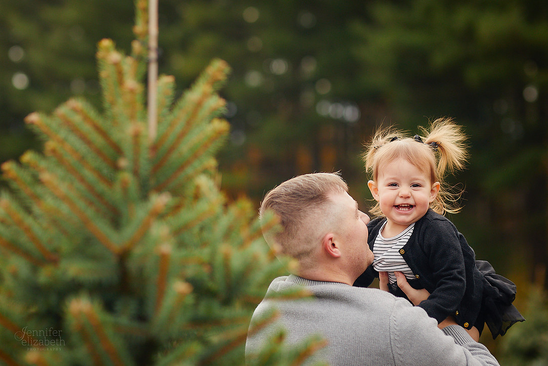 Holiday Mini Sessions at Sugar Pines Farm in Chesterland