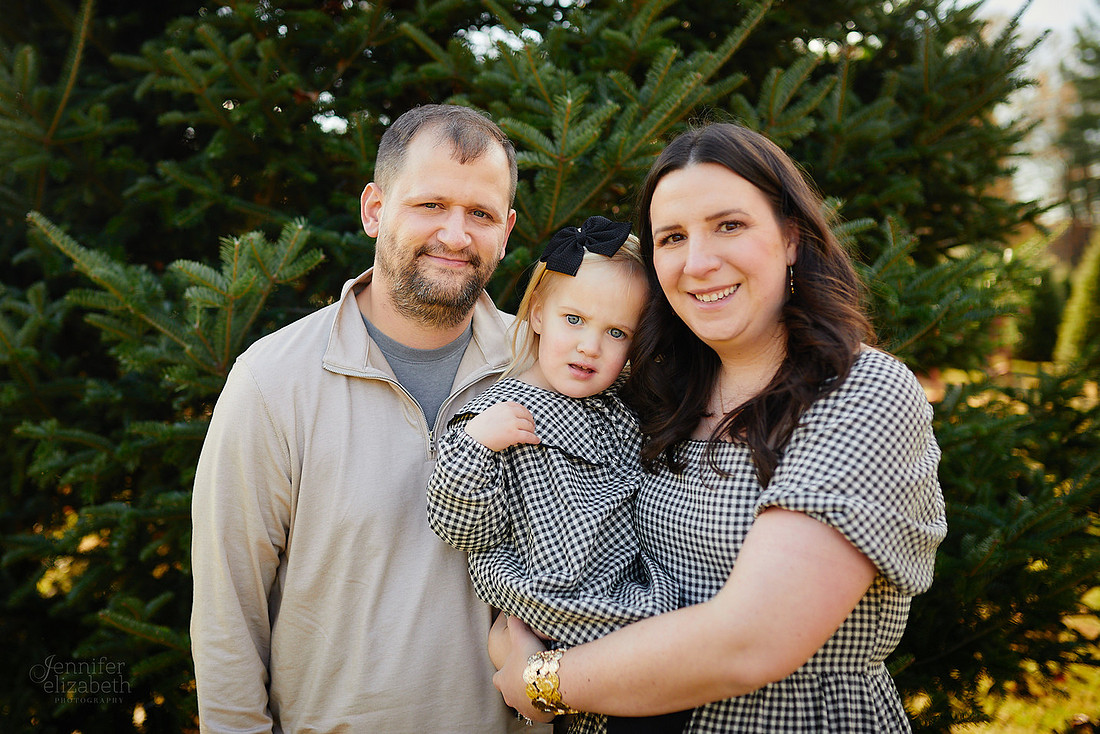 Holiday Mini Sessions at Sugar Pines Farm in Chesterland