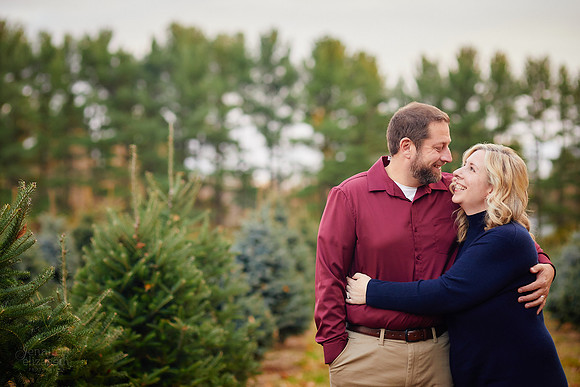 Holiday Mini Sessions at Sugar Pines Farm in Chesterland