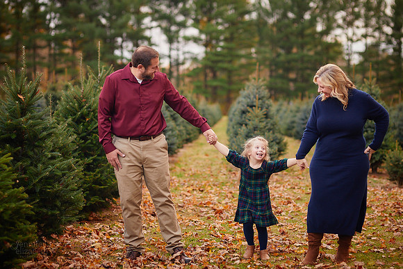 Holiday Mini Sessions at Sugar Pines Farm in Chesterland