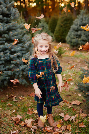 Holiday Mini Sessions at Sugar Pines Farm in Chesterland
