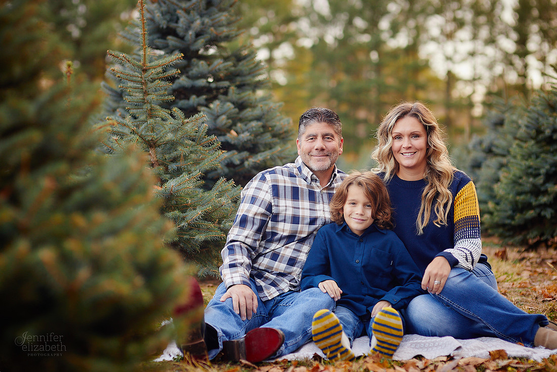 Holiday Mini Sessions at Sugar Pines Farm in Chesterland
