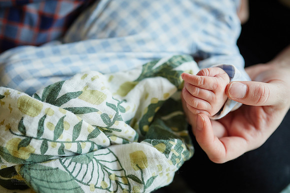Baby Henry: Lifestyle Newborn Session in Brecksville