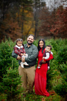 The M Family: Holiday Portrait Session at Rauh Christmas Tree Farm in Stow