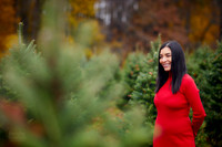 The M Family: Holiday Portrait Session at Rauh Christmas Tree Farm in Stow