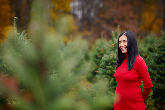 The M Family: Holiday Portrait Session at Rauh Christmas Tree Farm in Stow