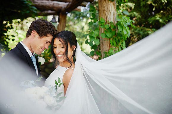 Jessica & Tim: Wedding at Orchid House Winery in Aurora, Ohio