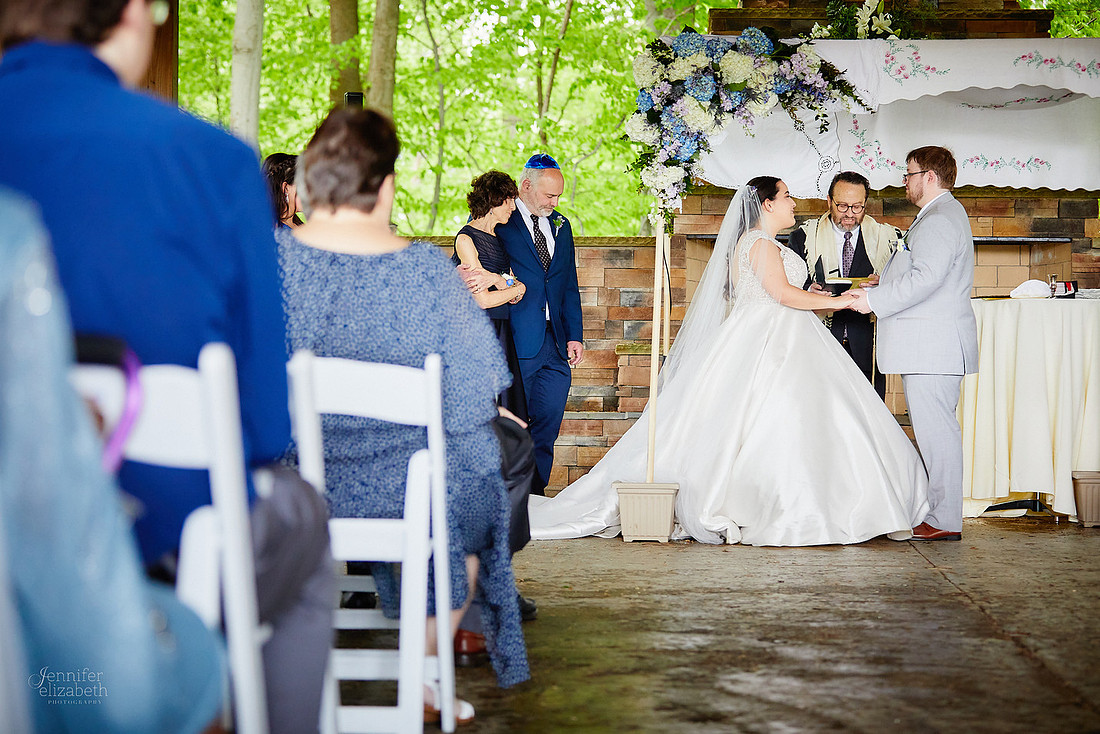 Maia & Ben: Wedding at Gleneagles Golf Club & Events in Twinsburg