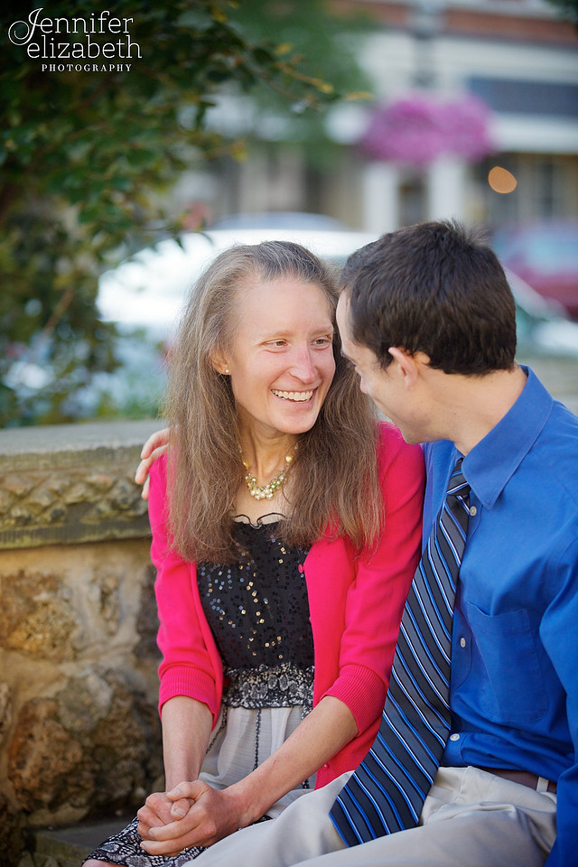 Bethany & Brett: Engagement Session in Chagrin Falls, Ohio