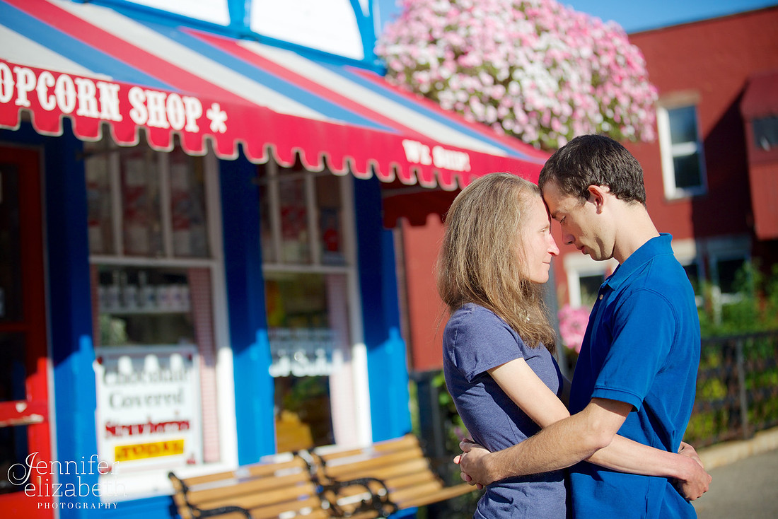 Bethany & Brett: Engagement Session in Chagrin Falls, Ohio