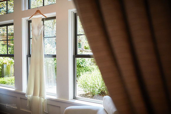 Jessica & Tim: Wedding at Orchid House Winery in Aurora, Ohio