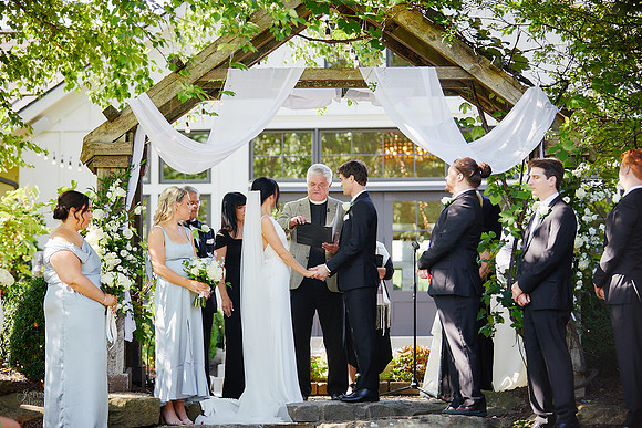 Jessica & Tim: Wedding at Orchid House Winery in Aurora, Ohio