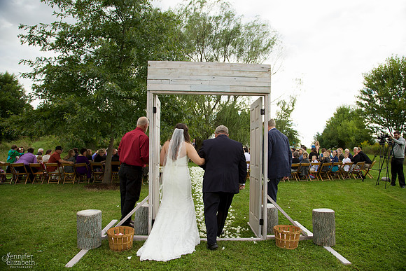 Heather and Luke: Wedding at Pinehill Sauers Farm
