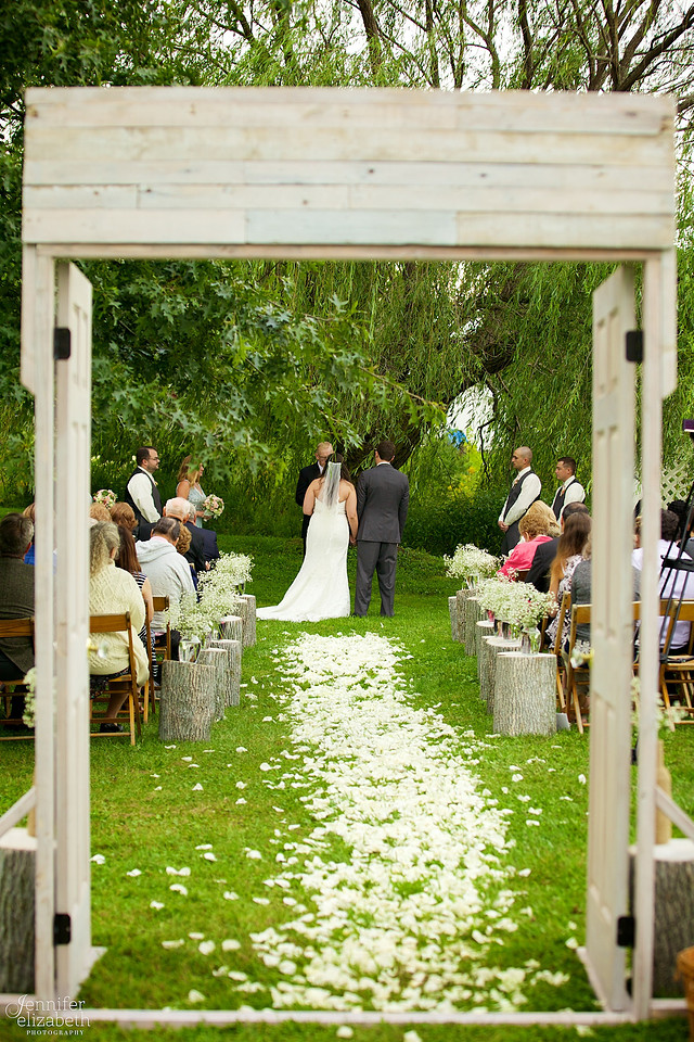 Heather and Luke: Wedding at Pinehill Sauers Farm