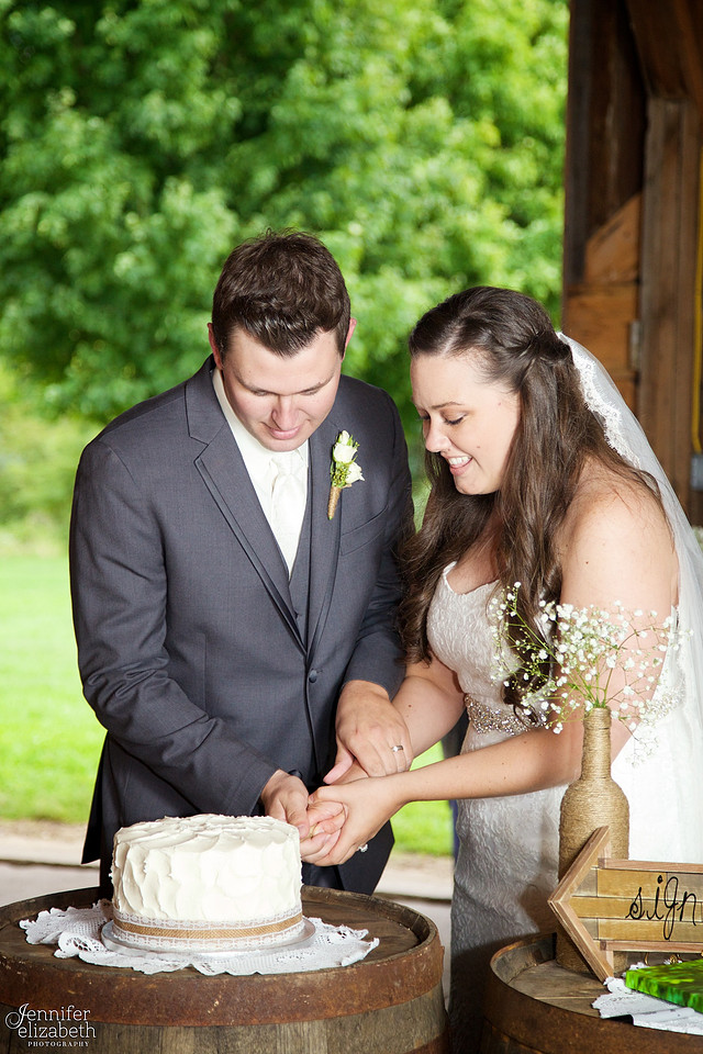 Heather and Luke: Wedding at Pinehill Sauers Farm
