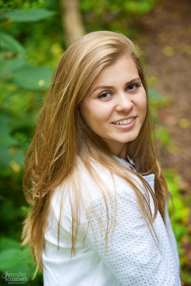 Olesya's Senior Session in Jeffrey Park in Bexley, Ohio