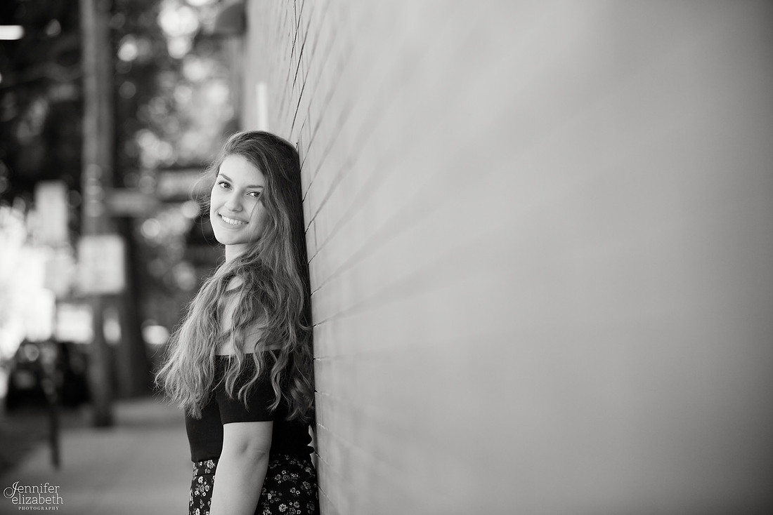Lily' Senior Session in Goodale Park and the Short North