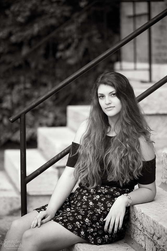 Lily' Senior Session in Goodale Park and the Short North