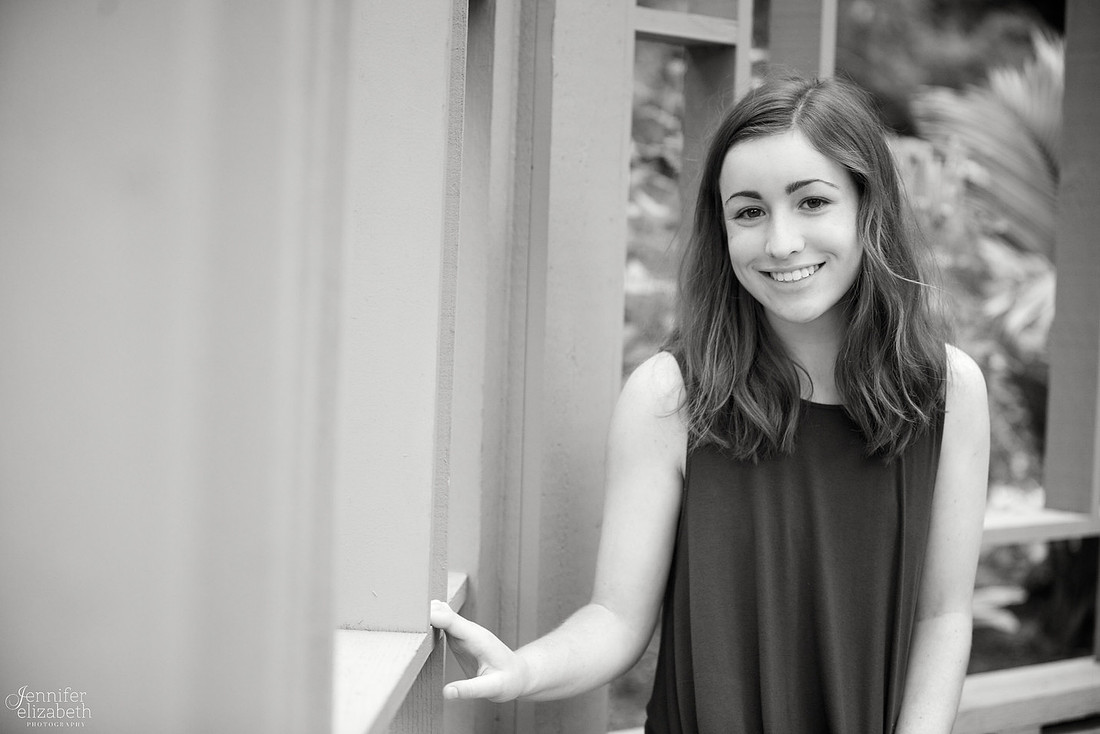 Marissa: Senior Portrait Session at Inniswood Metro Gardens in Westerville, Ohio