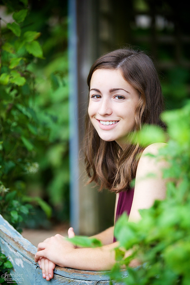 Marissa: Senior Portrait Session at Inniswood Metro Gardens in Westerville, Ohio