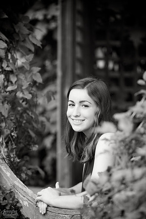 Marissa: Senior Portrait Session at Inniswood Metro Gardens in Westerville, Ohio