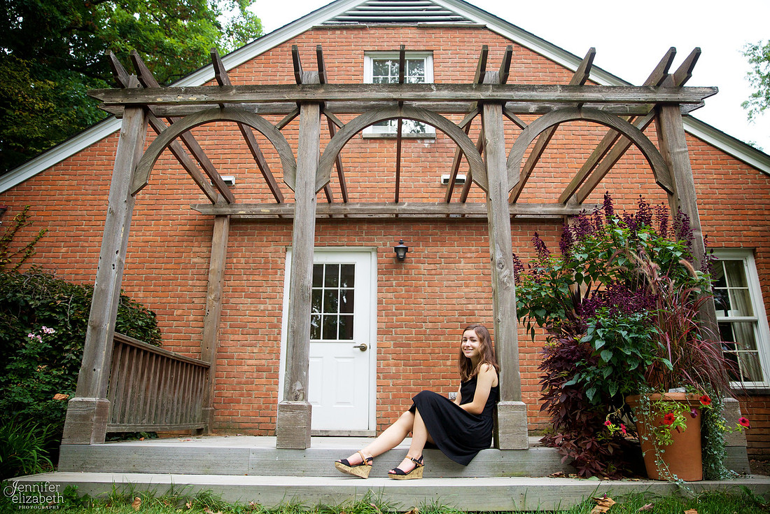 Marissa: Senior Portrait Session at Inniswood Metro Gardens in Westerville, Ohio