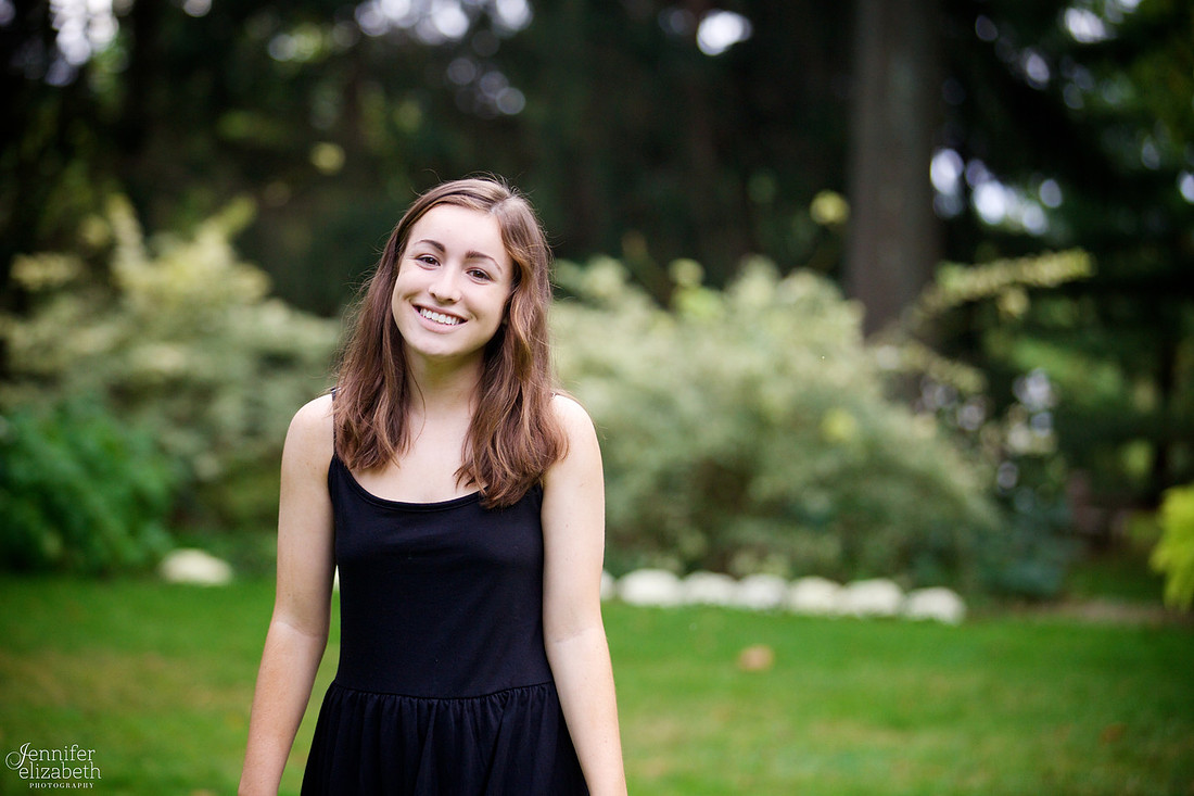 Marissa: Senior Portrait Session at Inniswood Metro Gardens in Westerville, Ohio