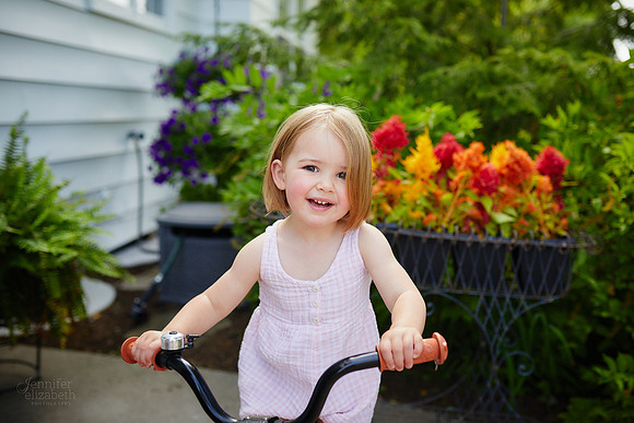 The S Family: Backyard Portrait Session in Lyndhurst