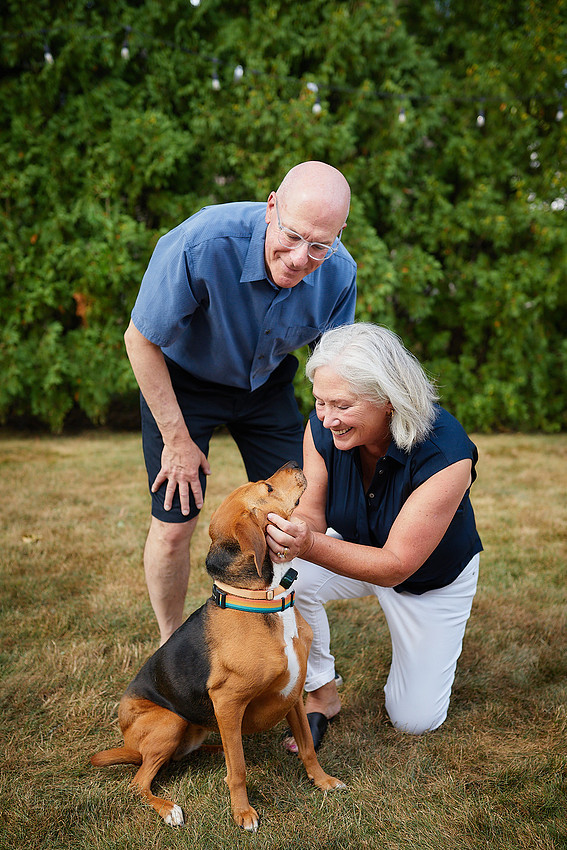 The S Family: Backyard Portrait Session in Lyndhurst