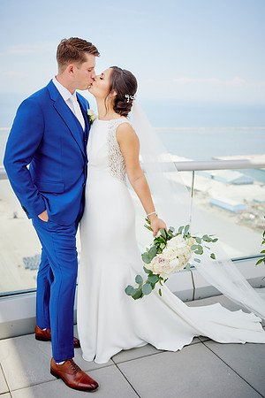 Stephanie & Tom: Wedding at Lago Custom Events at Aloft Cleveland Downtown