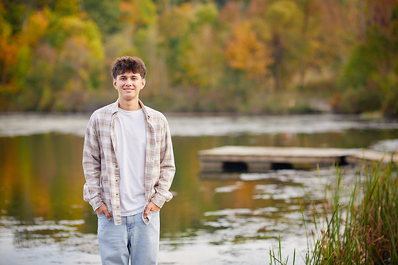 Lucas: Senior Session at Hudson Springs Park