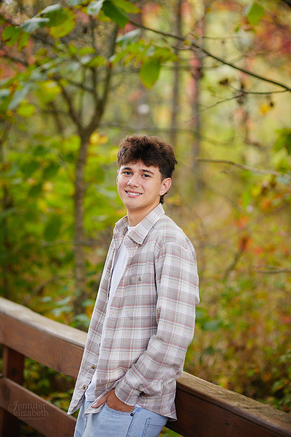 Lucas: Senior Session at Hudson Springs Park