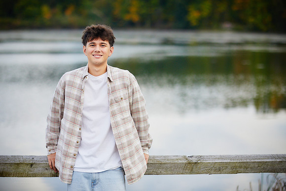 Lucas: Senior Session at Hudson Springs Park
