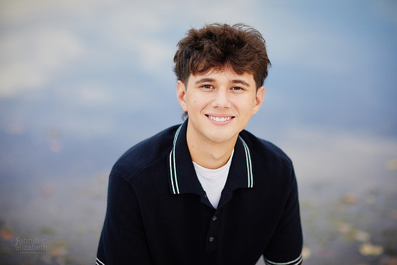 Lucas: Senior Session at Hudson Springs Park