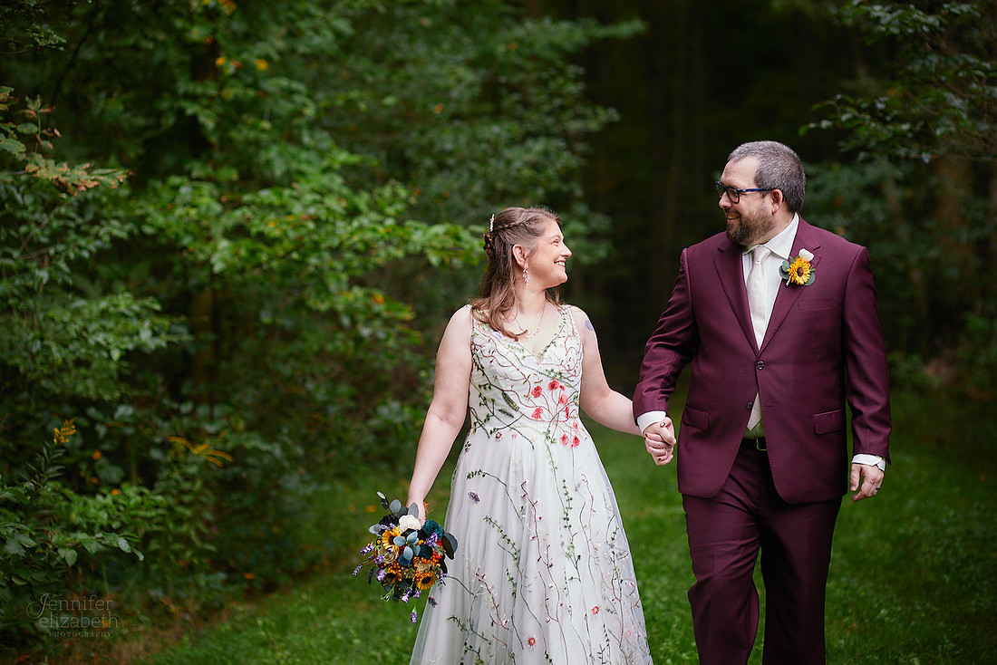 Maria & Matt: Wedding at Kingsville Lodge