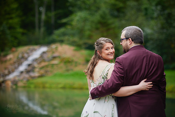 Maria & Matt: Wedding at Kingsville Lodge