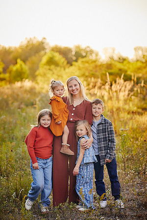 The S Family: Portrait Session in Middleburg Heights