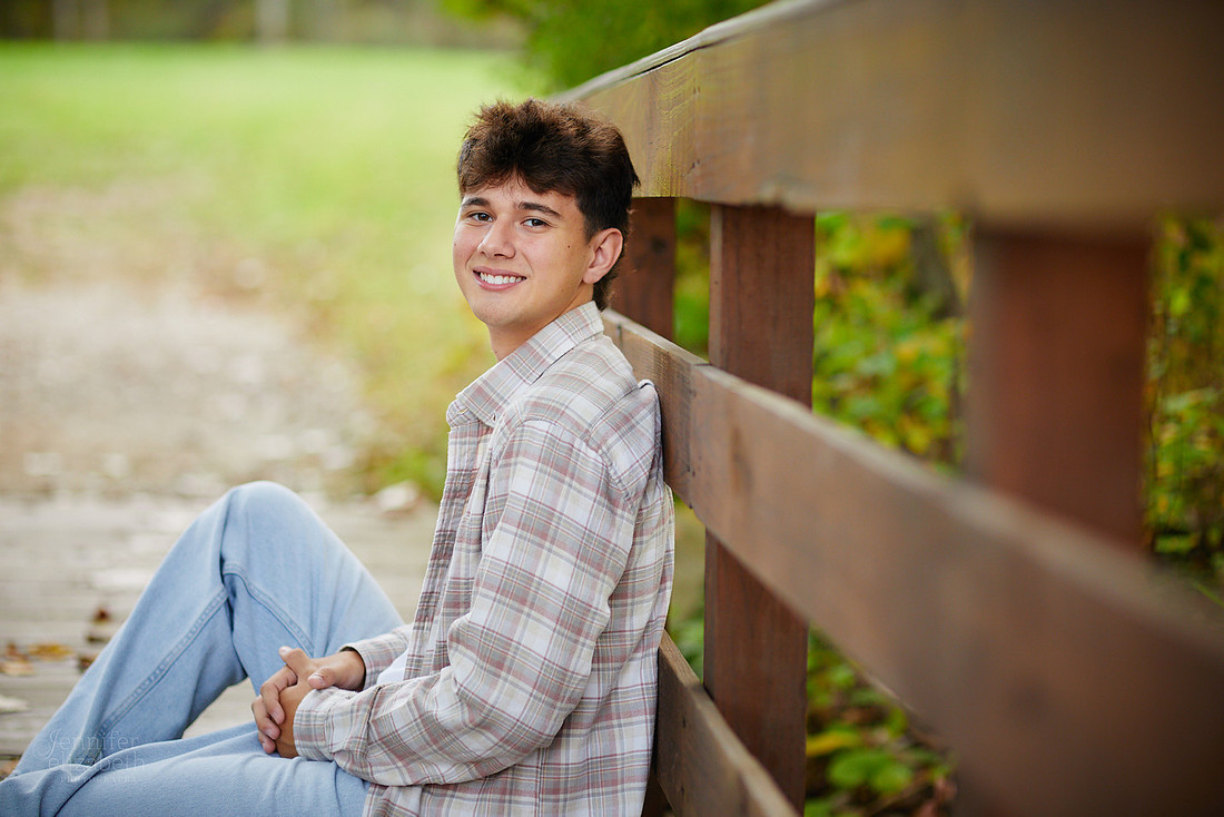 Lucas: Senior Session at Hudson Springs Park