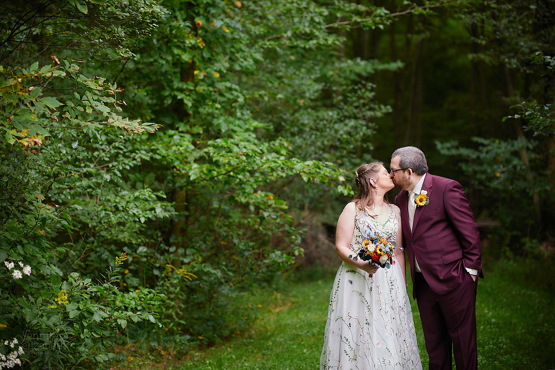 Maria & Matt: Wedding at Kingsville Lodge