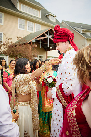 Rutva & Tom: Hindu Wedding at The Lodge at Geneva-on-the-Lake
