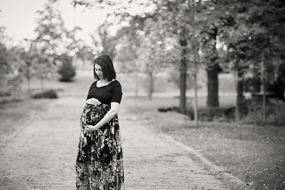 Aanchal: Maternity Session at Pepper Pike Park in Pepper Pike