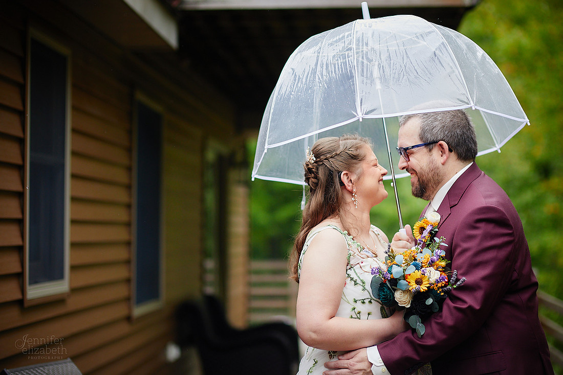 Maria & Matt: Wedding at Kingsville Lodge