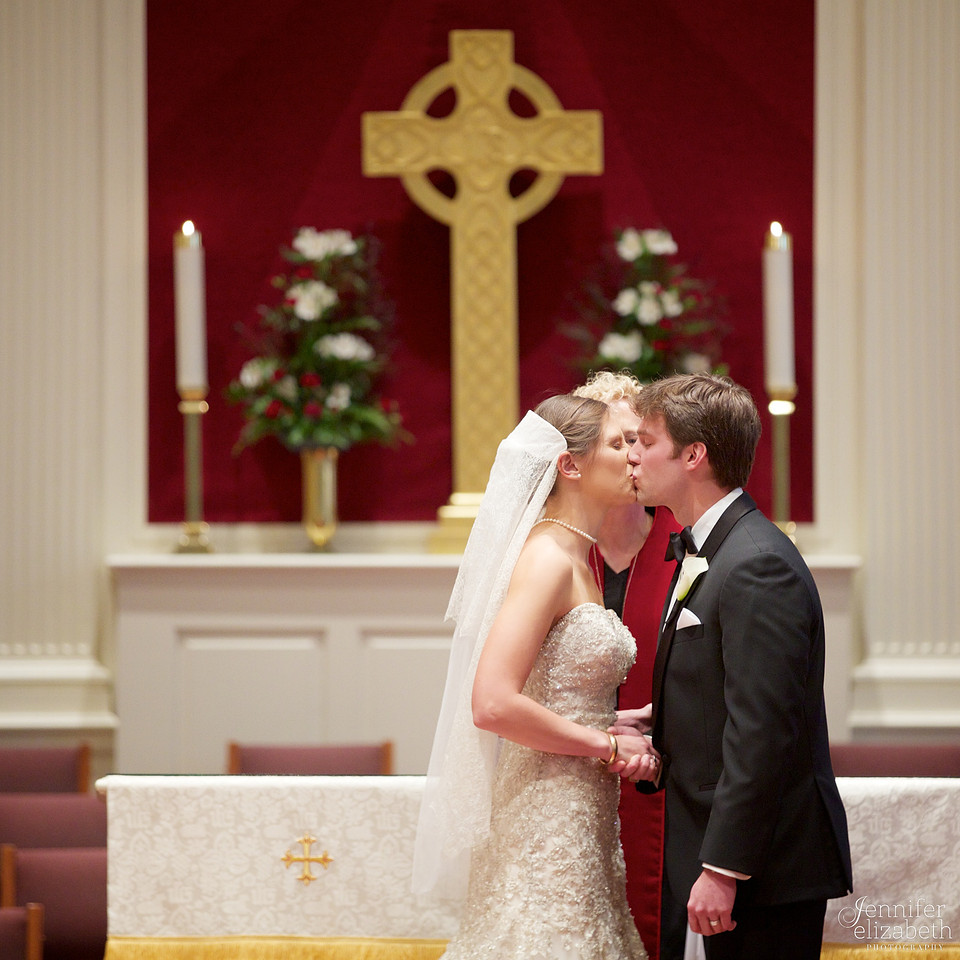 Tory & Hugh: November Wedding in Columbus, Ohio