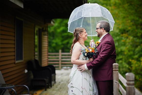 Maria & Matt: Wedding at Kingsville Lodge