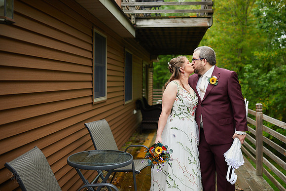 Maria & Matt: Wedding at Kingsville Lodge