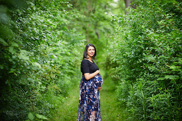 Aanchal: Maternity Session at Pepper Pike Park in Pepper Pike