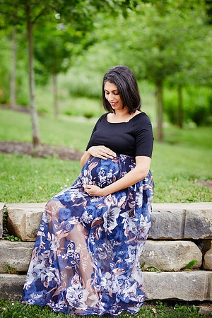 Aanchal: Maternity Session at Pepper Pike Park in Pepper Pike