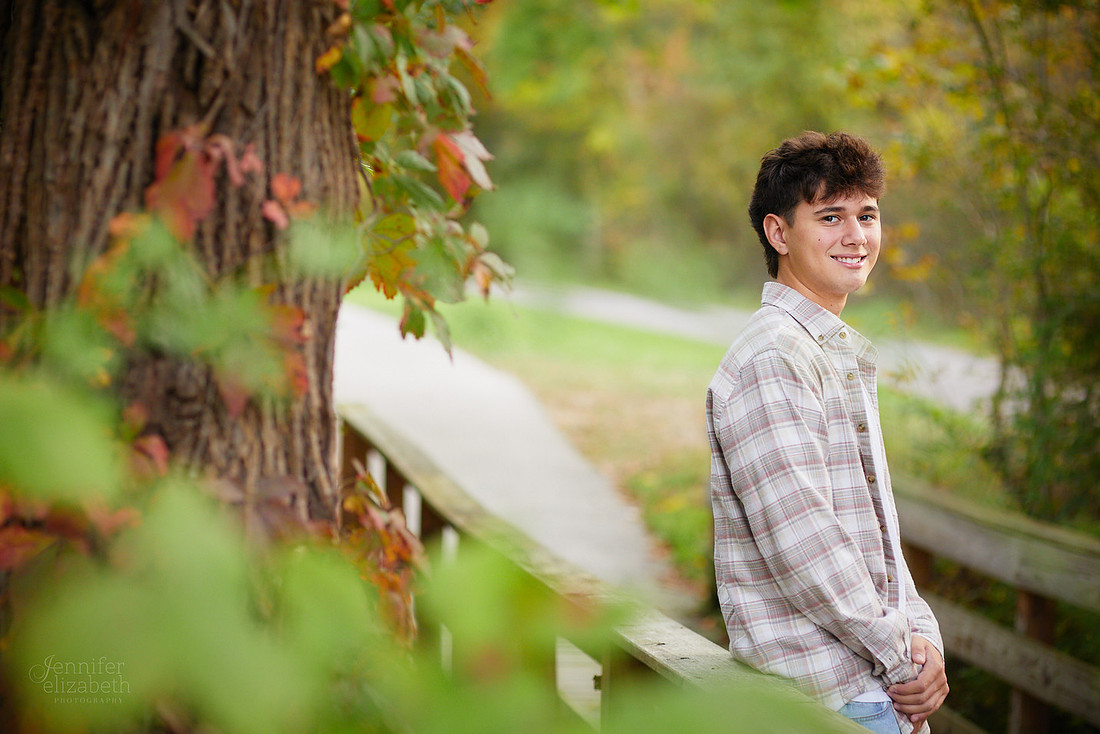 Lucas: Senior Session at Hudson Springs Park